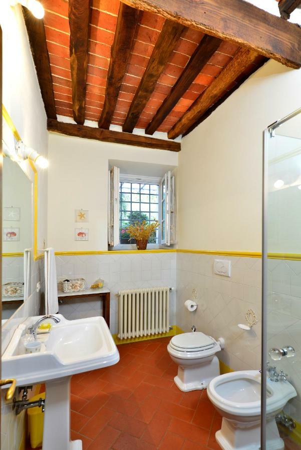 In Versilia Seravezza Luaran gambar